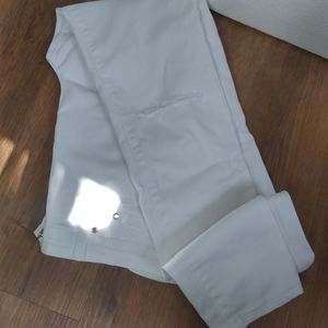 Women's white distressed jeans